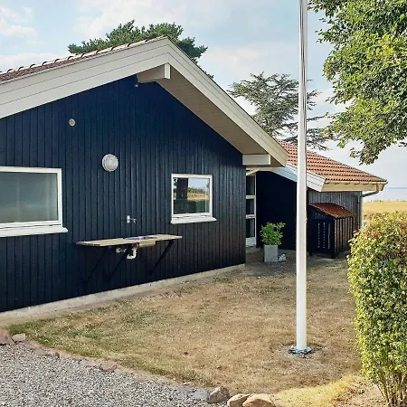 6 Person Holiday In Prázdninový dům