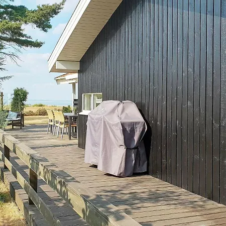 6 Person Holiday In *